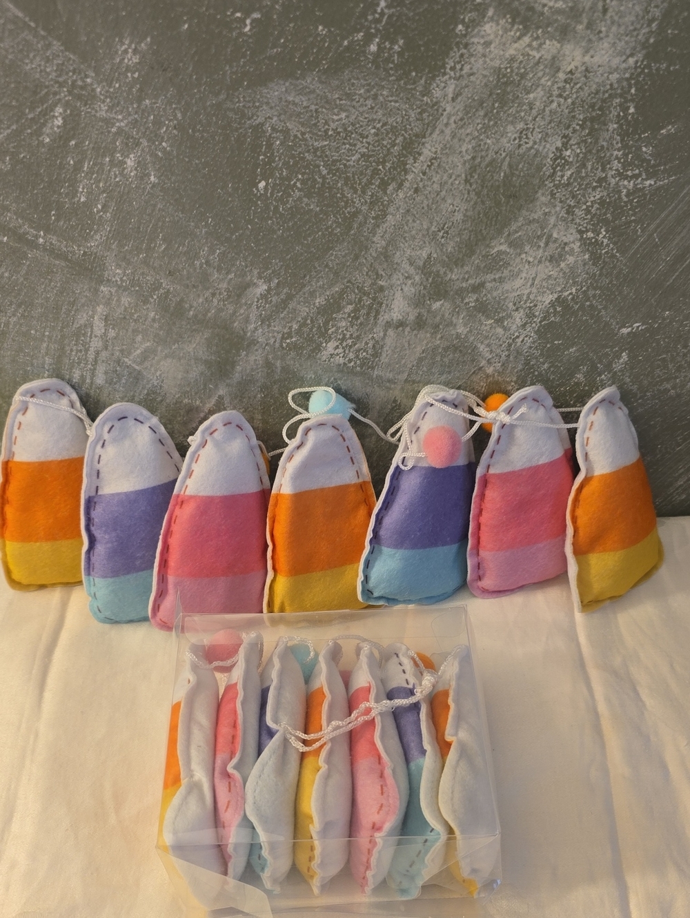 2 Candy Corn Garland, 6ft Long New - Picture 3 of 5